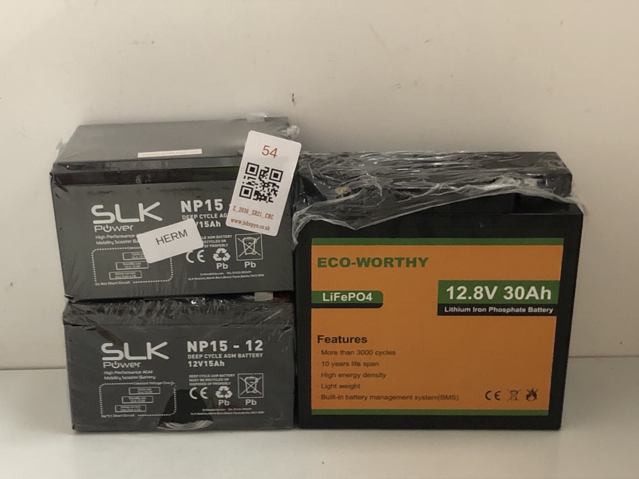 Lot 54  
            Edinburgh SR21 - Collection Only 

                
QUANTITY OF BATTERIES TO INCLUDE SLK POWER NP 15-15 DEEP CYCLE AGM BATTERY - COLL...