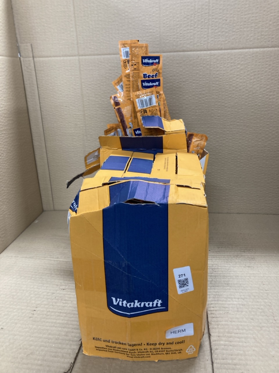 Lot 271  
            Edinburgh SR23 - Delivery Only 

                
QUANTITY OF PET PRODUCTS ITEMS TO INCLUDE VITAKRAFT BEEF-STICK LAMB (BULK DEAL OF...