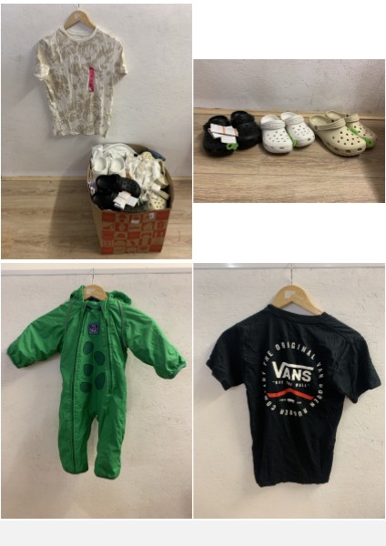 Lot 326  
            Edinburgh SR23 - Delivery Only 

                
QUANTITY OF CLOTHING & APPAREL TO INCLUDE CROCS UK MENS SIZE 6: LOCATION - F