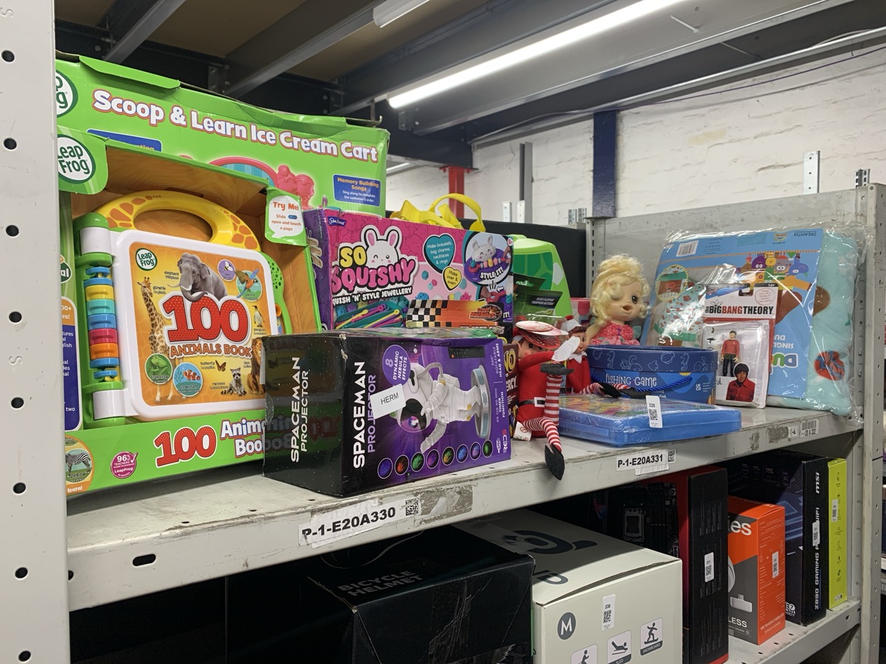 Lot 328  
            Edinburgh SR23 - Delivery Only 

                
QUANTITY OF TOYS & GAMES ITEMS TO INCLUDE RED5 SPACE MAN NIGHT SKY STARFIELD & NE...