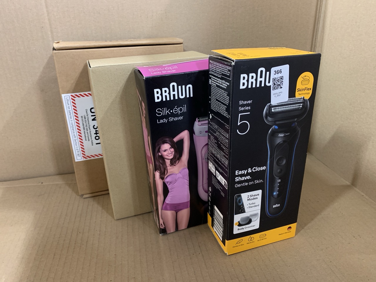 Lot 366  
            Edinburgh SR23 - Delivery Only 

                
QUANTITY OF HEALTH & BEAUTY ITEMS TO INCLUDE BRAUN SILK&SOFT 5100 LADY SHAVER: LO...