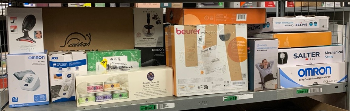 Lot 378  
            Edinburgh SR23 - Delivery Only 

                
QUANTITY OF HEALTH & BEAUTY ITEMS TO INCLUDE DREAMLAND REVIVE ME MULTIPURPOSE WEI...