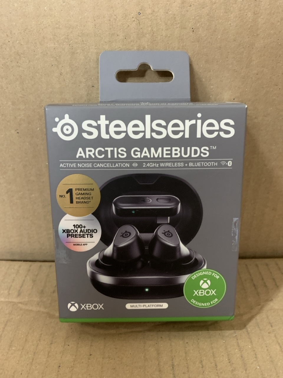 Lot 388  
            Edinburgh SR23 - Delivery Only 

                
STEELSERIES ARCTIS GAMEBUDS FOR XBOX - WIRELESS GAMING EARBUDS - 2.4GHZ + BT 5.3 ...