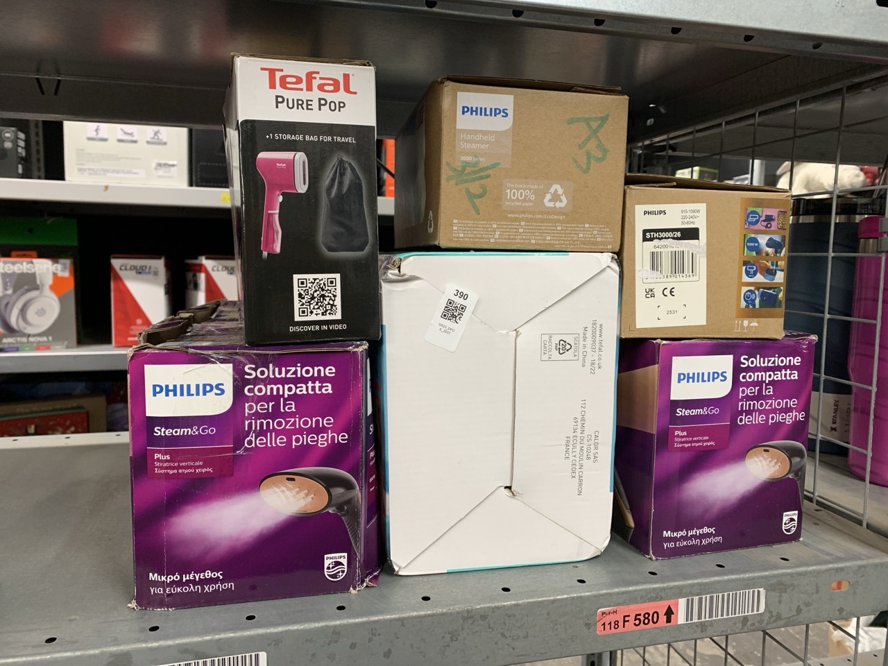 Lot 390  
            Edinburgh SR23 - Delivery Only 

                
QUANTITY OF KITCHEN & APPLIANCES ITEMS TO INCLUDE TEFAL PURE POP SLIM HANDHELD CL...