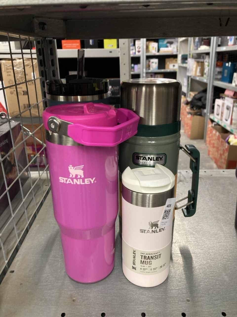 Lot 405  
            Edinburgh SR23 - Delivery Only 

                
QUANTITY OF SPORTS & EXERCISE ITEMS TO INCLUDE STANLEY AEROLIGHT TRANSIT TRAVEL M...