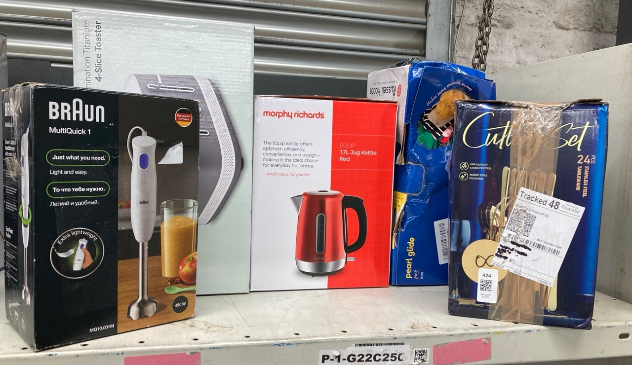 Lot 424  
            Edinburgh SR23 - Delivery Only 

                
QUANTITY OF KITCHEN & APPLIANCES ITEMS TO INCLUDE MORPHY RICHARDS ILLUMINATION 4 ...