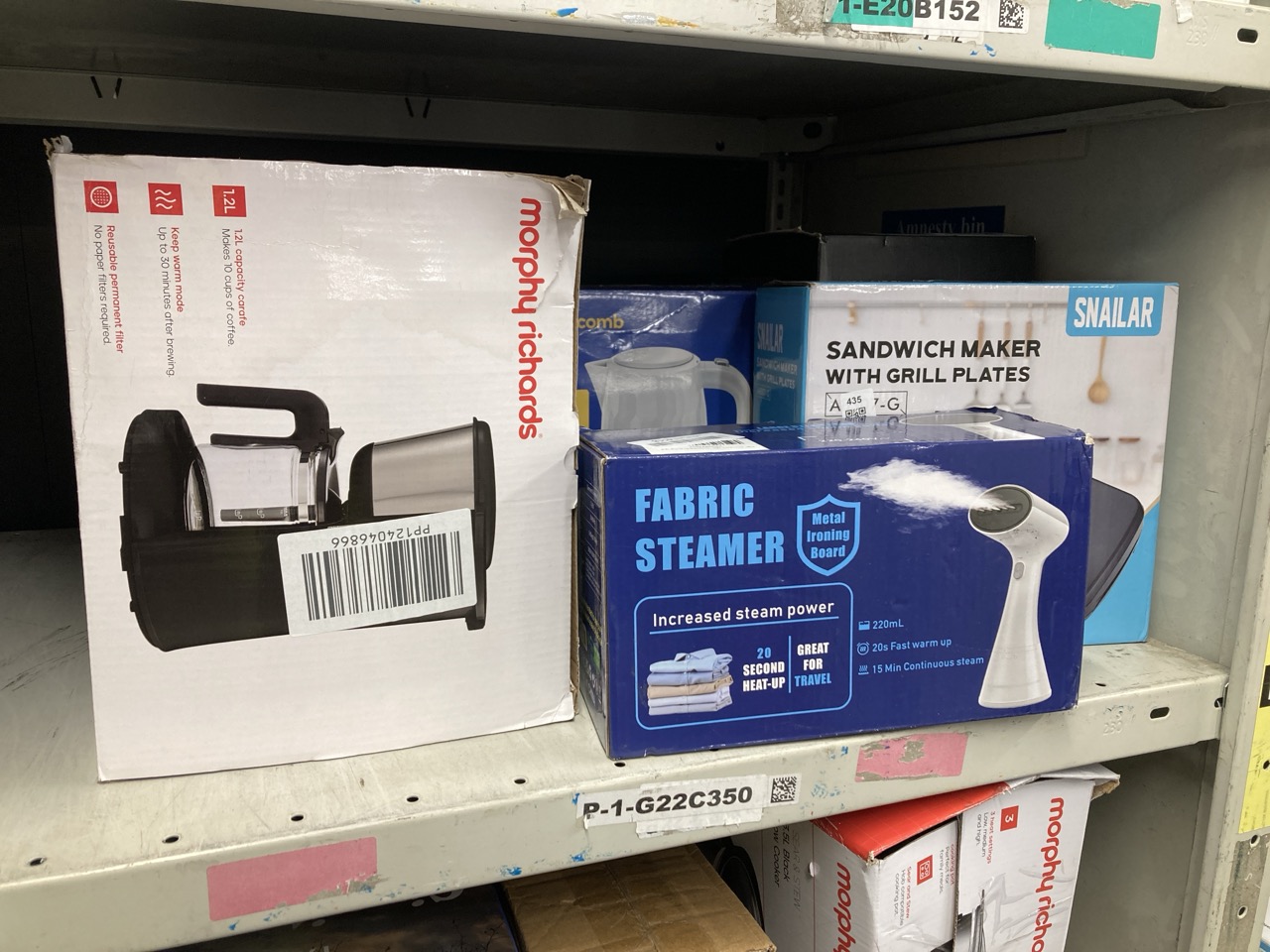 Lot 435  
            Edinburgh SR23 - Delivery Only 

                
QUANTITY OF KITCHEN & APPLIANCES ITEMS TO INCLUDE SNAILAR 2 SLICE SANDWICH TOASTE...