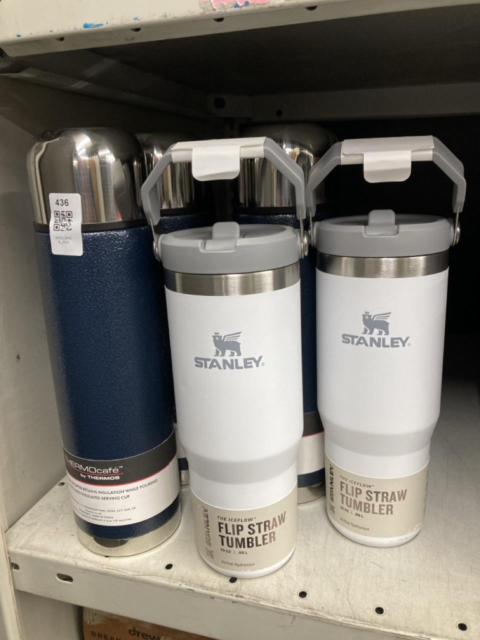 Lot 436  
            Edinburgh SR23 - Delivery Only 

                
QUANTITY OF SPORTS & EXERCISE ITEMS TO INCLUDE STANLEY ICEFLOW STAINLESS STEEL TU...