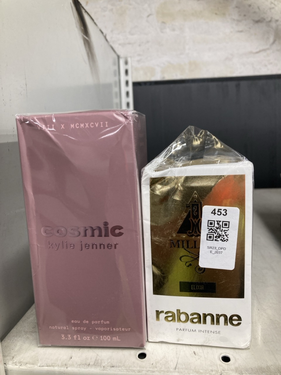 Lot 453  
            Edinburgh SR23 - Delivery Only 

                
PACO RABANNE 1 MILLION ELIXIR PARFUM INTENSE SPRAY, 50 ML (PACK OF 1) + COSMIC KY...