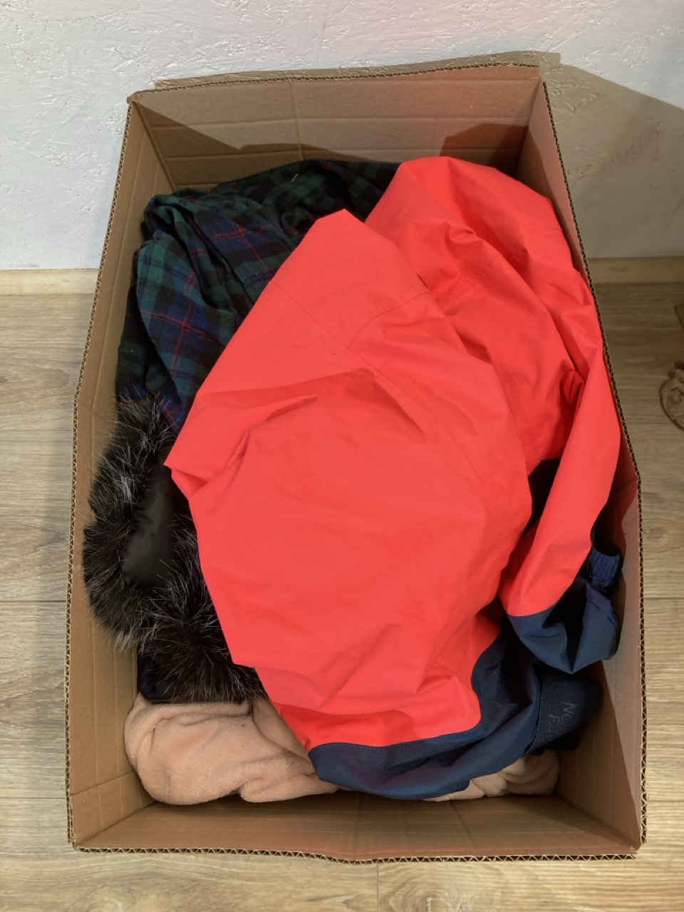 Lot 472  
            Edinburgh SR23 - Delivery Only 

                
QUANTITY OF CLOTHING & APPAREL ITEMS TO INCLUDE DAVID EMANUEL, PURPLE WOMENS TOP,...