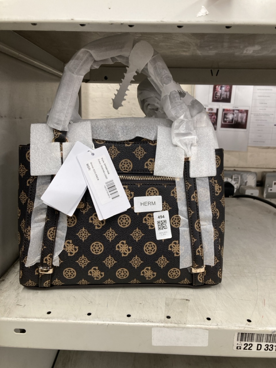 Lot 494  
            Edinburgh SR23 - Delivery Only 

                
GUESS ECO ERICA 2 COMPARTMENT SATCHEL MOCHA LOGO, MOCHA LOGO, ONE SIZE.: LOCATION...