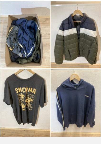 Lot 496  
            Edinburgh SR23 - Delivery Only 

                
QUANTITY OF MENS CLOTHING ITEMS TO INCLUDE DSGN STUDIO NAVY BLUE HOODED TOP, SIZE...