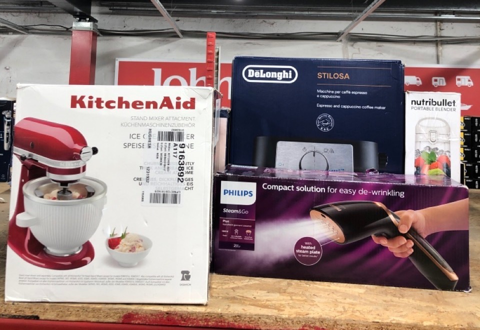Lot 525  
            Edinburgh SR23 - Delivery Only 

                
QUANTITY OF KITCHEN & APPLIANCES ITEMS TO INCLUDE PHILIPS STEAM&GO PLUS HANDHELD ...