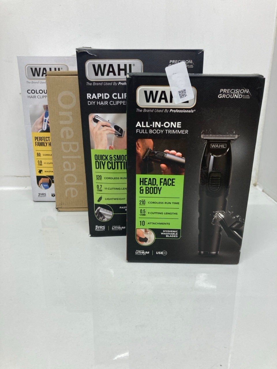 Lot 547  
            Edinburgh SR23 - Delivery Only 

                
QUANTITY OF HEALTH & BEAUTY ITEMS TO INCLUDE WAHL ALL-IN-ONE FULL BODY TRIMMER FO...