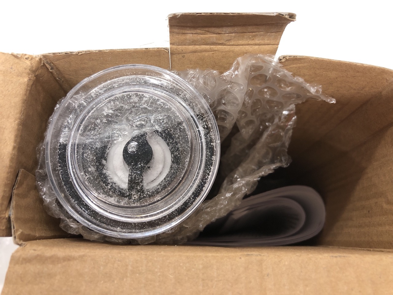 Lot 105  
            Edinburgh SR24 - Delivery Only 

                
QUANTITY OF KITCHEN & APPLIANCES ITEMS TO INCLUDE RUSSELL HOBBS STAINLESS STEEL E...