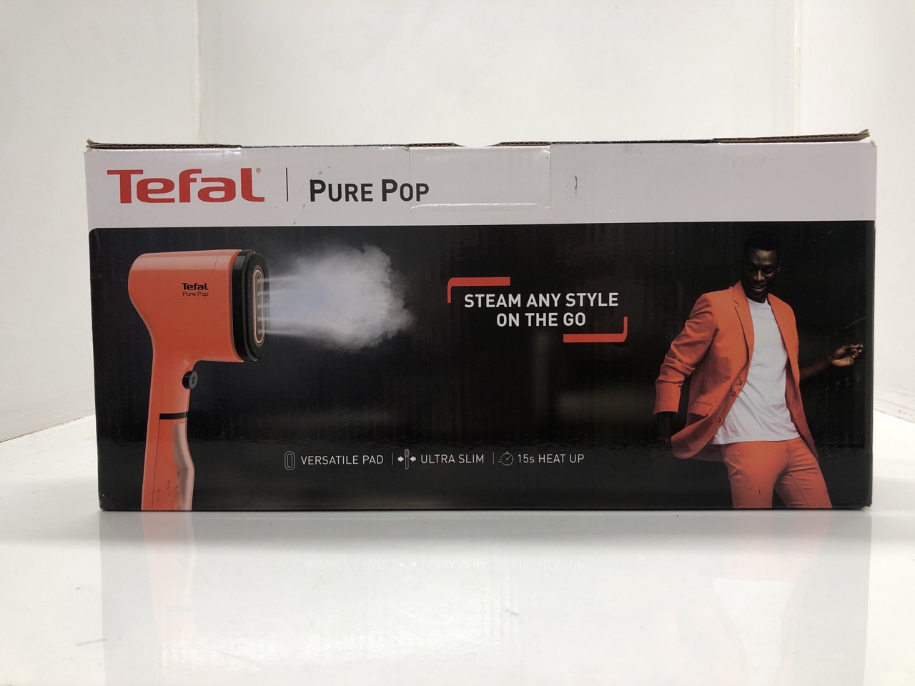 Lot 107  
            Edinburgh SR24 - Delivery Only 

                
QUANTITY OF KITCHEN & APPLIANCES ITEMS TO INCLUDE PHILIPS 1000 SERIES FABRIC SHAV...