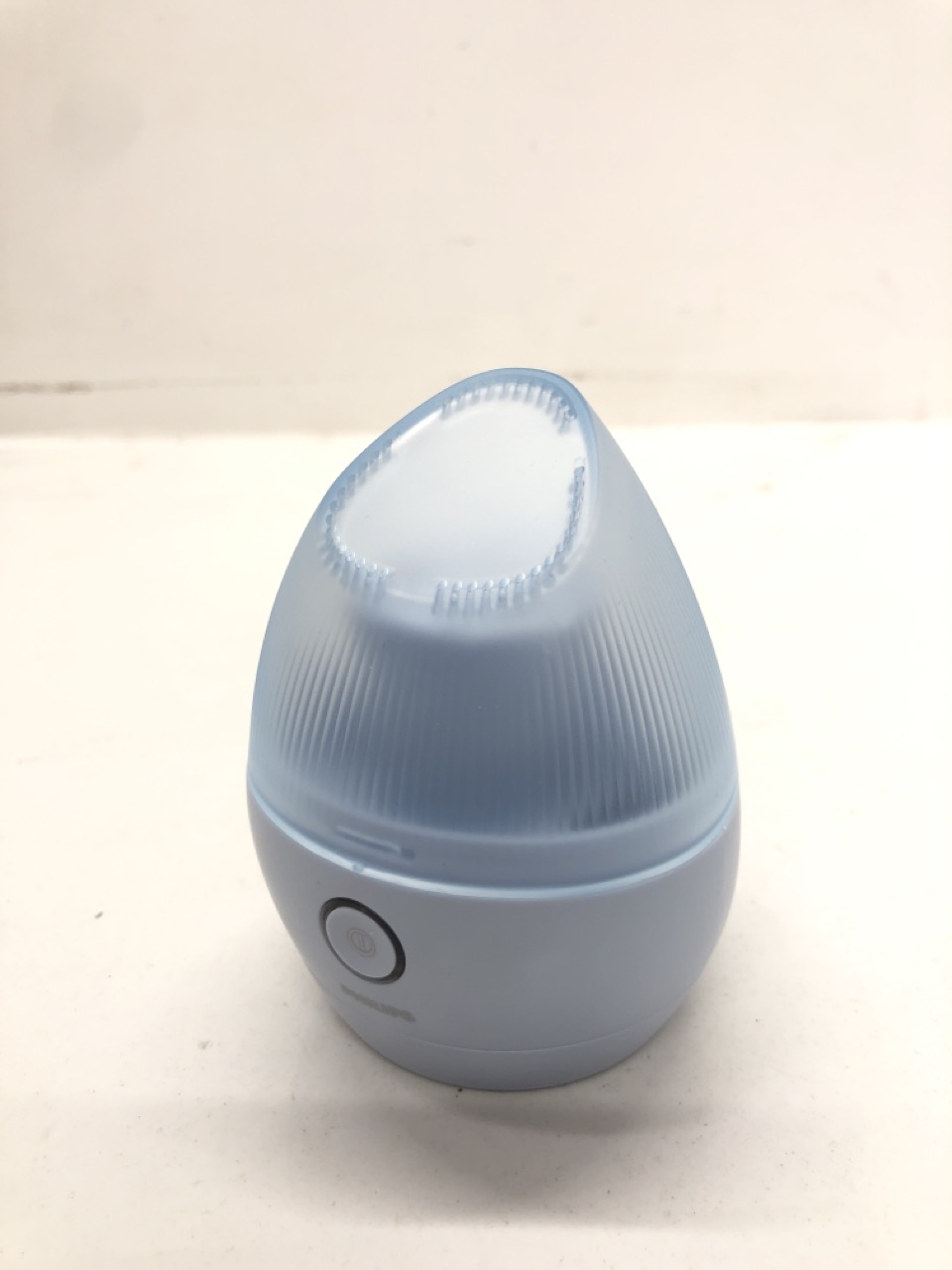 Lot 107  
            Edinburgh SR24 - Delivery Only 

                
QUANTITY OF KITCHEN & APPLIANCES ITEMS TO INCLUDE PHILIPS 1000 SERIES FABRIC SHAV...