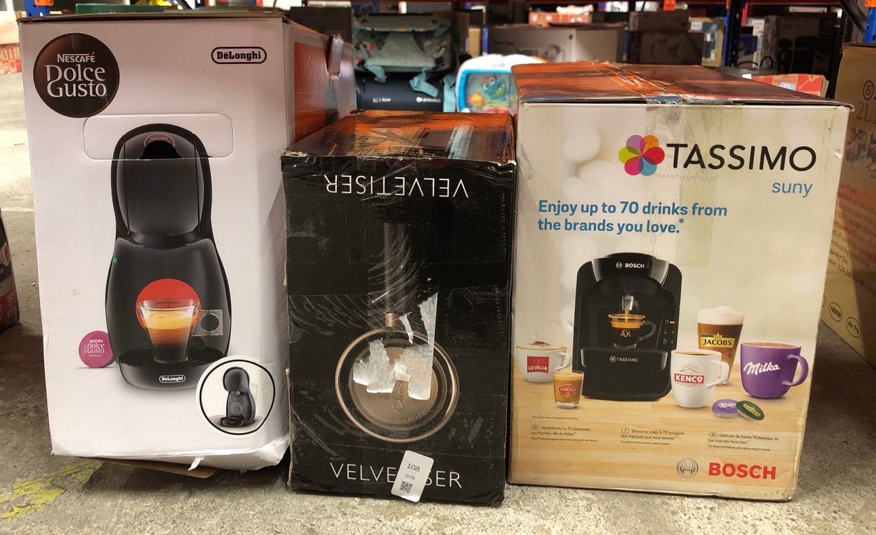 Lot 108  
            Edinburgh SR24 - Delivery Only 

                
QUANTITY OF KITCHEN & APPLIANCES ITEMS TO INCLUDE HOTEL CHOCOLAT 472725AM WHITE V...