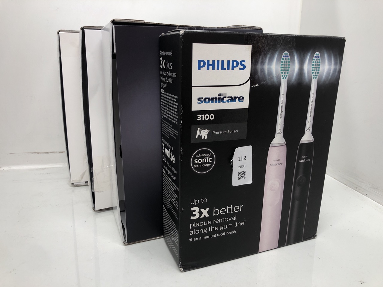 Lot 111  
            Edinburgh SR24 - Delivery Only 

                
QUANTITY OF HEALTH & BEAUTY ITEMS TO INCLUDE PHILIPS SONICARE 3100 ELECTRIC TOOTH...