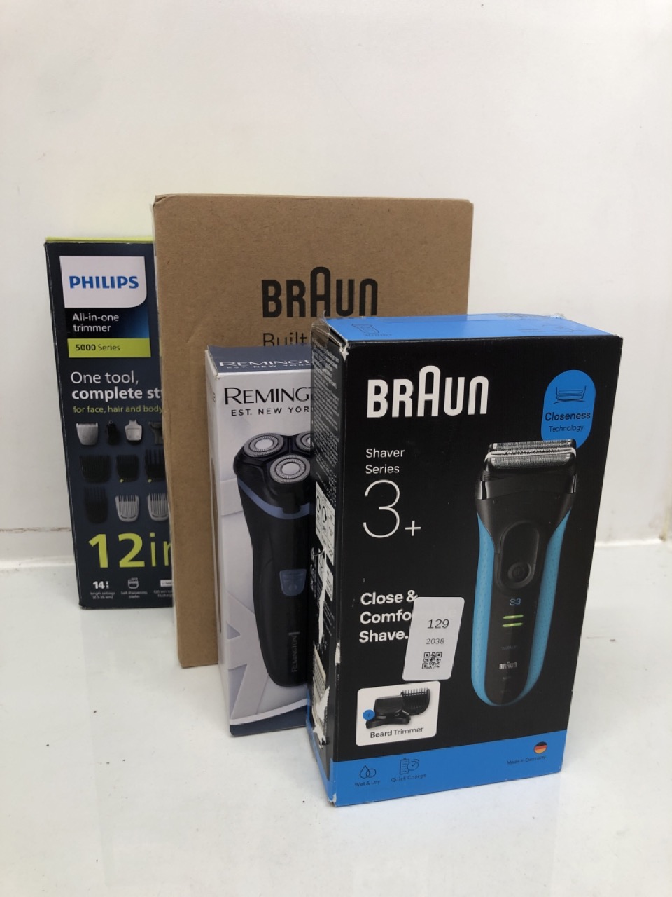 Lot 129  
            Edinburgh SR24 - Delivery Only 

                
QUANTITY OF HEALTH & BEAUTY ITEMS TO INCLUDE BRAUN SERIES 3+ ELECTRIC SHAVER, 3 F...