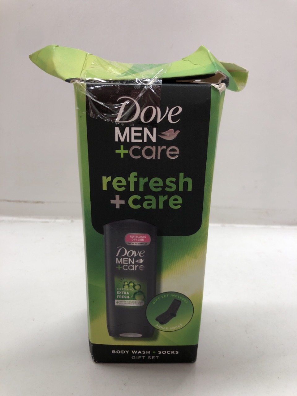 Lot 135  
            Edinburgh SR24 - Delivery Only 

                
QUANTITY OF HEALTH & BEAUTY ITEMS TO INCLUDE SANCTUARY SPA ME TIME MINIS 200 ML, ...