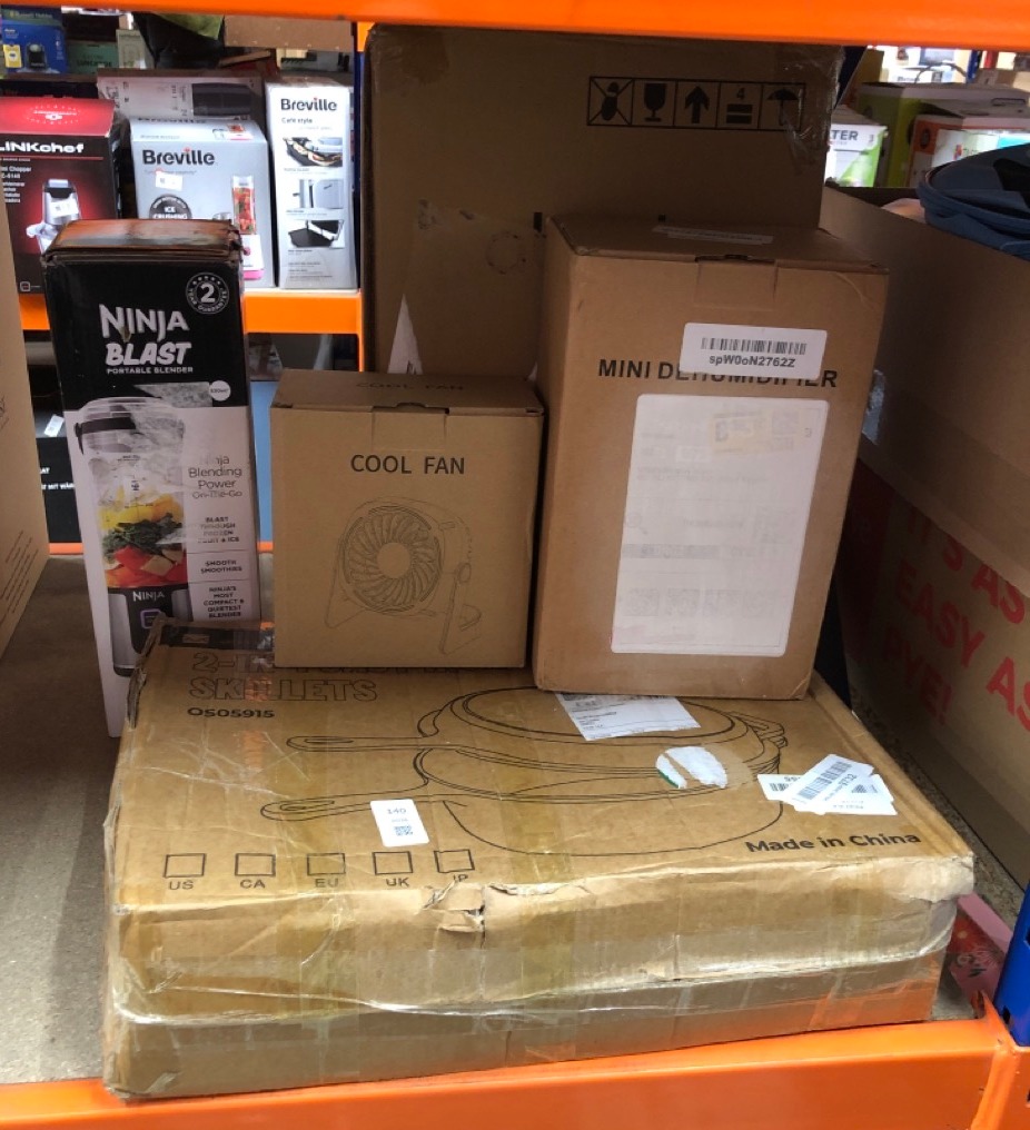 Lot 140  
            Edinburgh SR24 - Delivery Only 

                
QUANTITY OF KITCHEN & APPLIANCES ITEMS TO INCLUDE NINJA BLAST PORTABLE BLENDER, 5...