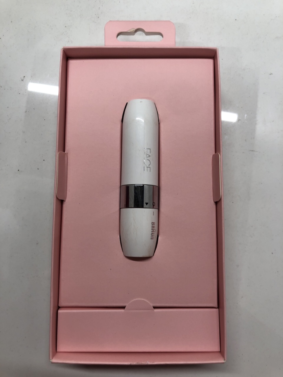 Lot 148  
            Edinburgh SR24 - Delivery Only 

                
QUANTITY OF HEALTH & BEAUTY ITEMS TO INCLUDE BRAUN FACE MINI HAIR REMOVER FS1000,...