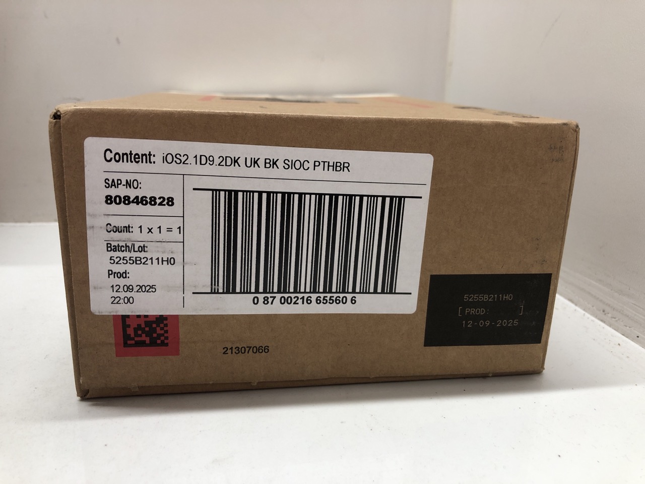 Lot 151  
            Edinburgh SR24 - Delivery Only 

                
QUANTITY OF HEALTH & BEAUTY ITEMS TO INCLUDE ORAL-B VITALITY PRO ELECTRIC TOOTHBR...