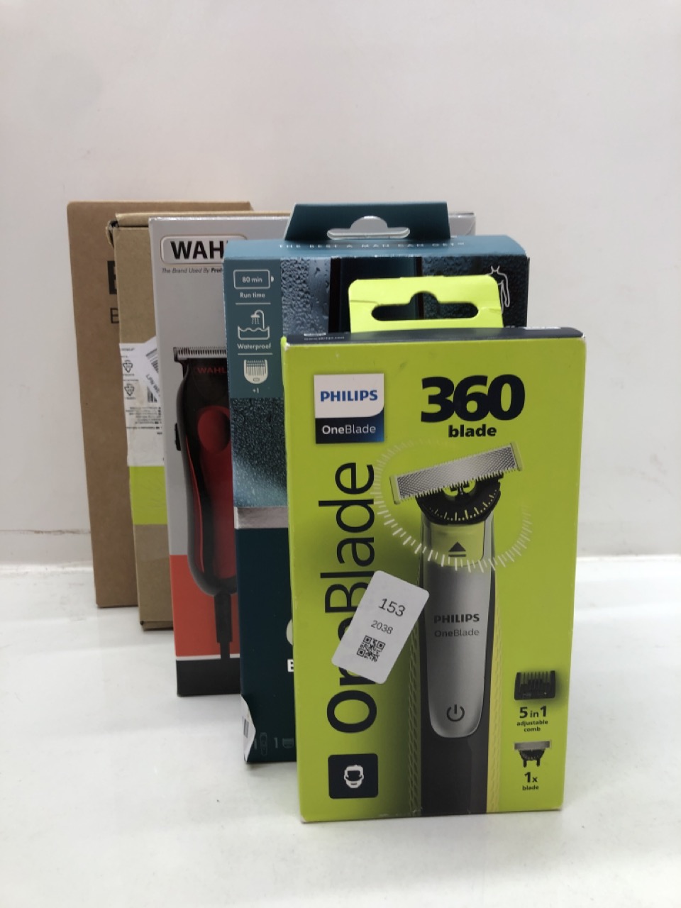 Lot 153  
            Edinburgh SR24 - Delivery Only 

                
QUANTITY OF HEALTH & BEAUTY ITEMS TO INCLUDE PHILIPS ONEBLADE 360 BLADE WITH 5 IN...