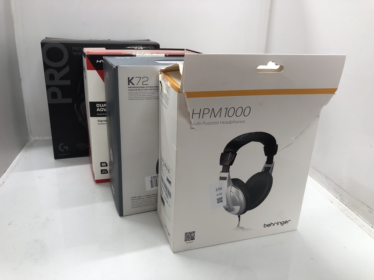 Lot 156  
            Edinburgh SR24 - Delivery Only 

                
QUANTITY OF TECH & GAMING ITEMS TO INCLUDE LOGITECH G PRO X SE WIRED GAMING HEADS...