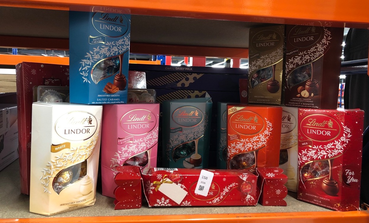 Lot 158  
            Edinburgh SR24 - Delivery Only 

                
QUANTITY OF FOOD & DRINK ITEMS TO INCLUDE LINDT LINDOR MILK CHOCOLATE CRACKER GIF...
