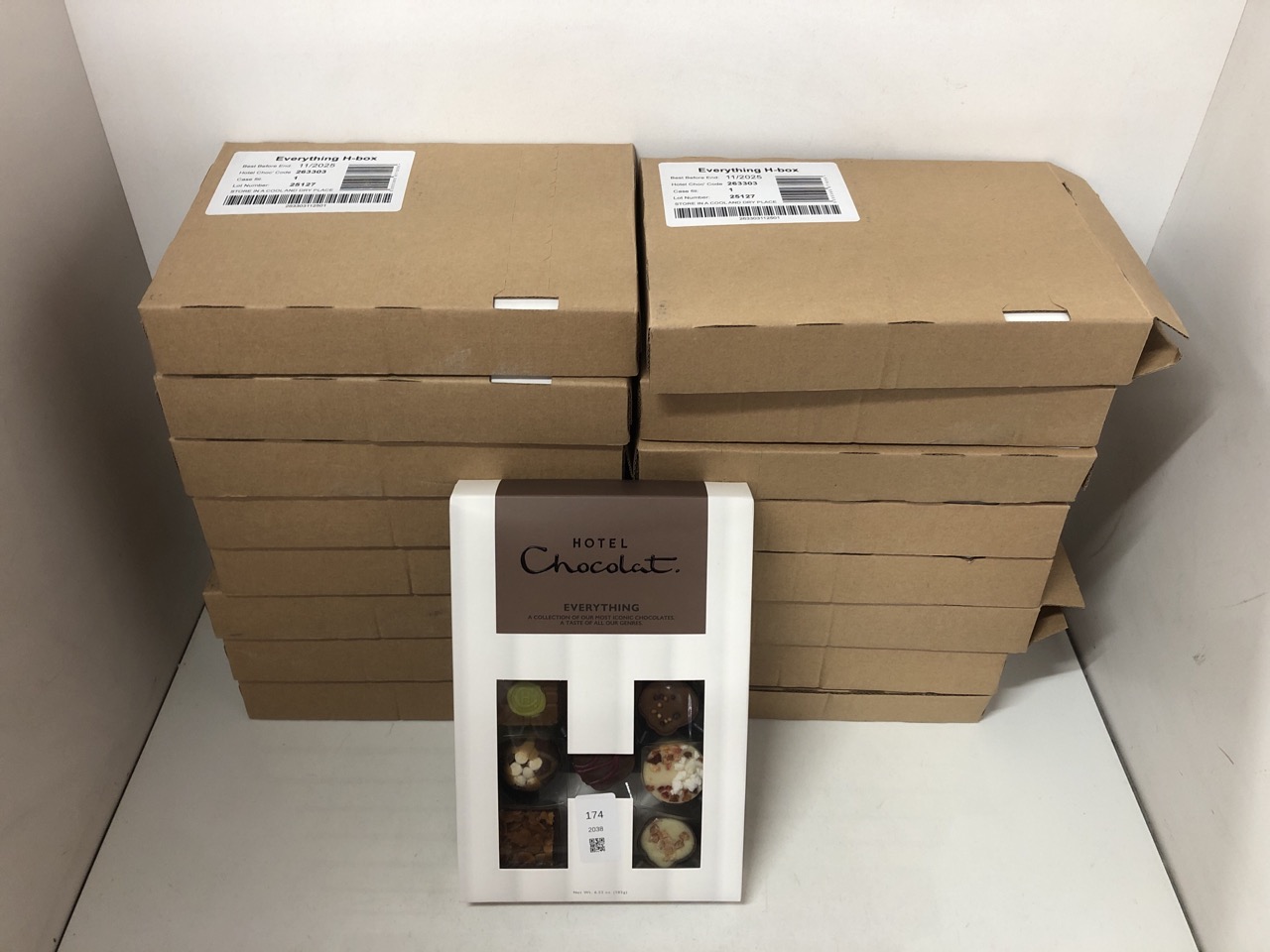 Lot 174  
            Edinburgh SR24 - Delivery Only 

                
17 X HOTEL CHOCOLAT EVERYTHING H-BOX - 14 MILK, WHITE AND DARK CHOCOLATES, 185G -...