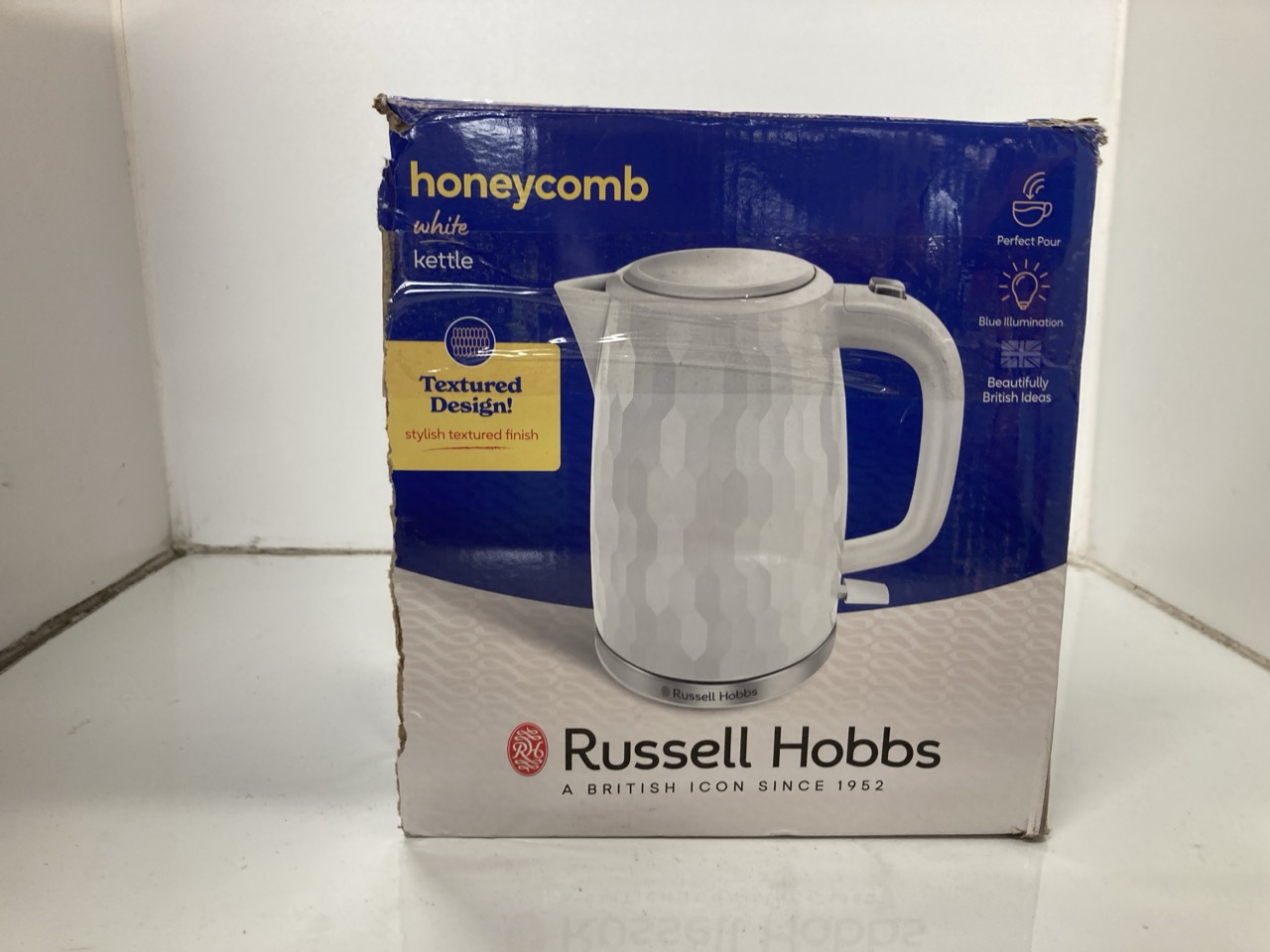 Lot 184  
            Edinburgh SR24 - Delivery Only 

                
QUANTITY OF KITCHEN & APPLIANCES ITEMS TO INCLUDE STATUS QUARTZ HEATER 800?W INFR...