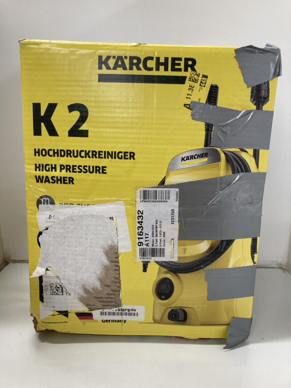 Lot 185  
            Edinburgh SR24 - Delivery Only 

                
KARCHER K2 HIGH PRESSURE WASHER + WV1 CORDLESS WINDOW VAC:: LOCATION - C RACK