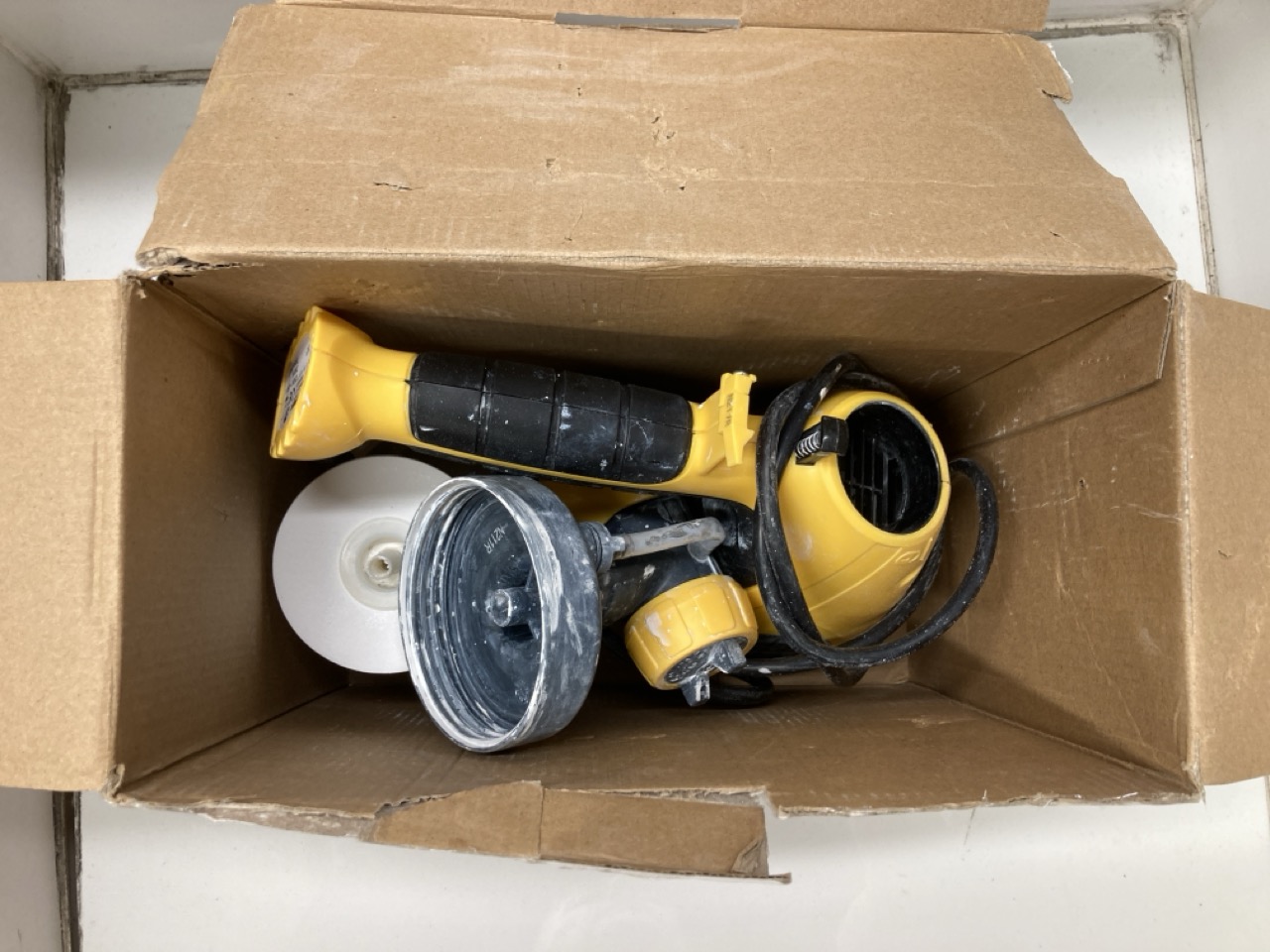 Lot 190  
            Edinburgh SR24 - Delivery Only 

                
QUANTITY OF TOOLS & HOME IMPROVEMENT ITEMS TO INCLUDE WAGNER STEAM WALLPAPER STRI...