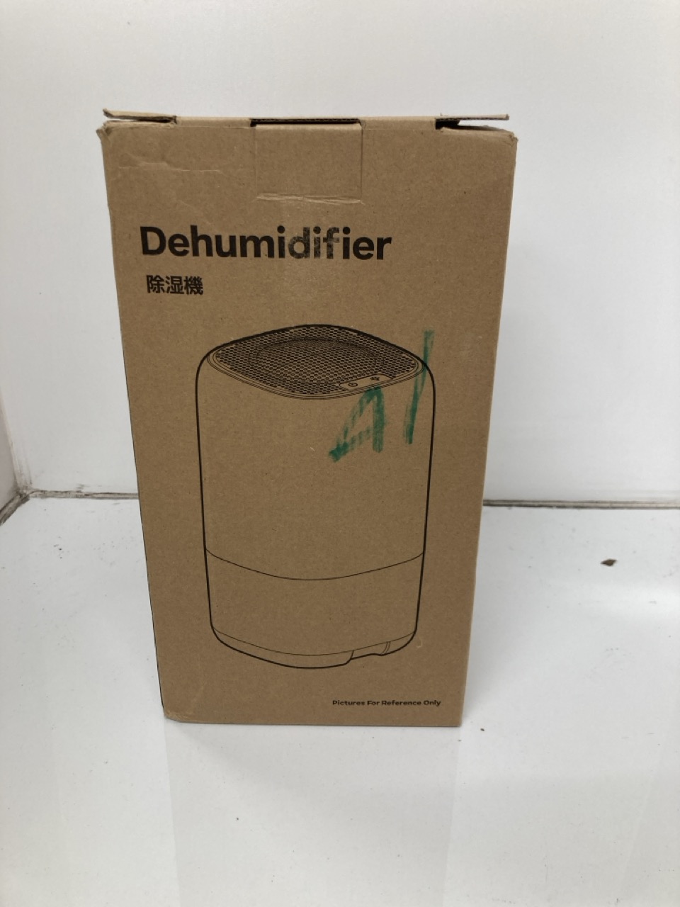 Lot 196  
            Edinburgh SR24 - Delivery Only 

                
QUANTITY OF KITCHEN & APPLIANCES ITEMS TO INCLUDE NUTRIBULLET MAGIC BULLET BLENDE...