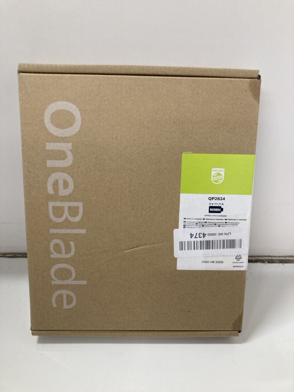 Lot 203  
            Edinburgh SR24 - Delivery Only 

                
QUANTITY OF HEALTH & BEAUTY ITEMS TO INCLUDE WAHL MICRO FINISHER NOSE HAIR TRIMME... - Image 2