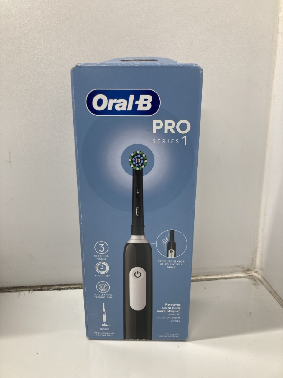 Lot 207  
            Edinburgh SR24 - Delivery Only 

                
QUANTITY OF HEALTH & BEAUTY ITEMS TO INCLUDE ORAL-B VITALITY PRO ELECTRIC TOOTHBR... - Image 2