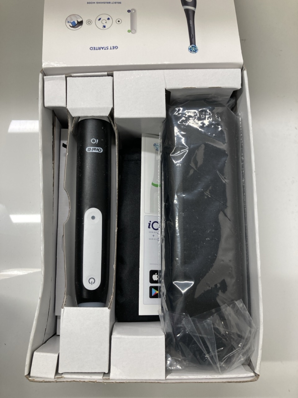 Lot 207  
            Edinburgh SR24 - Delivery Only 

                
QUANTITY OF HEALTH & BEAUTY ITEMS TO INCLUDE ORAL-B VITALITY PRO ELECTRIC TOOTHBR... - Image 4