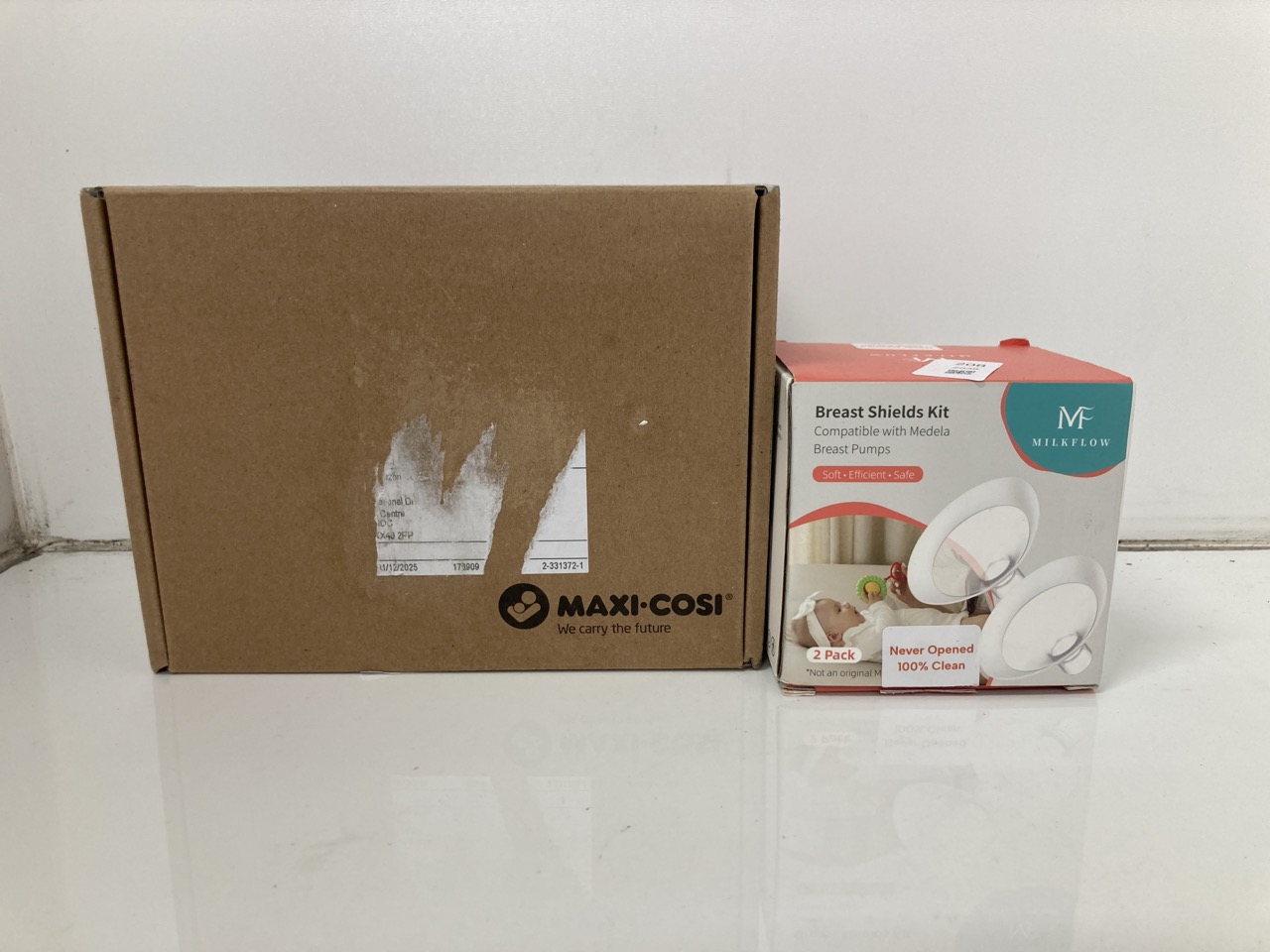 Lot 208  
            Edinburgh SR24 - Delivery Only 

                
QUANTITY OF BABY & TODDLER ITEMS TO INCLUDE BRITAX BACK SEAT MIRROR: LOCATION - C...