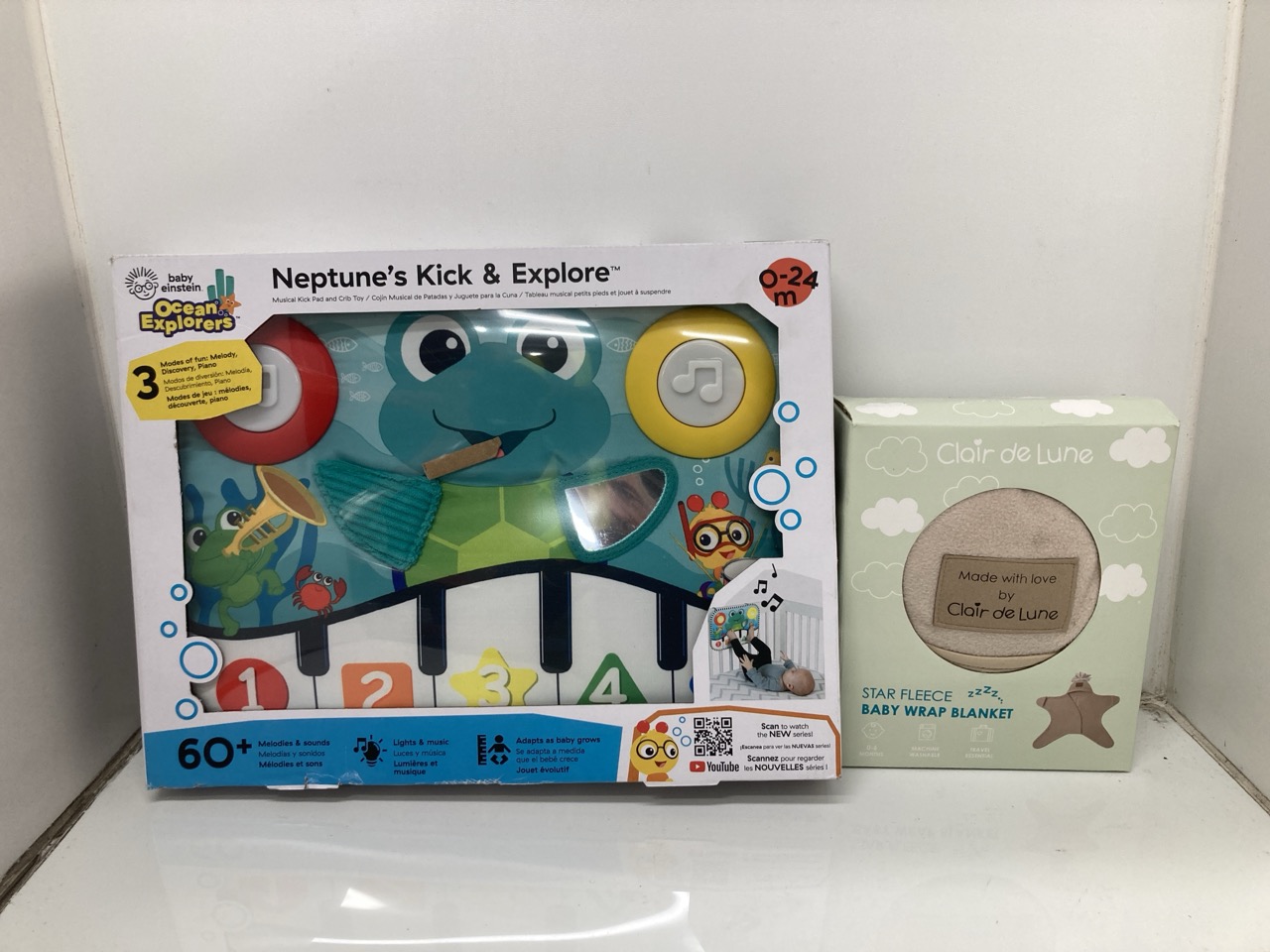 Lot 217  
            Edinburgh SR24 - Delivery Only 

                
QUANTITY OF BABY & TODDLER ITEMS TO INCLUDE PEARHEAD HELLO BABY MEMORY BOOK, MILE...