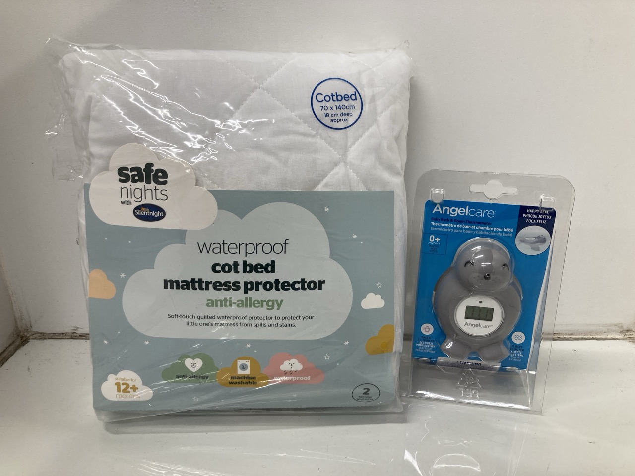 Lot 218  
            Edinburgh SR24 - Delivery Only 

                
QUANTITY OF BABY & TODDLER ITEMS TO INCLUDE ANGELCARE HAPPY SEAL BABY BATH ROOM T...