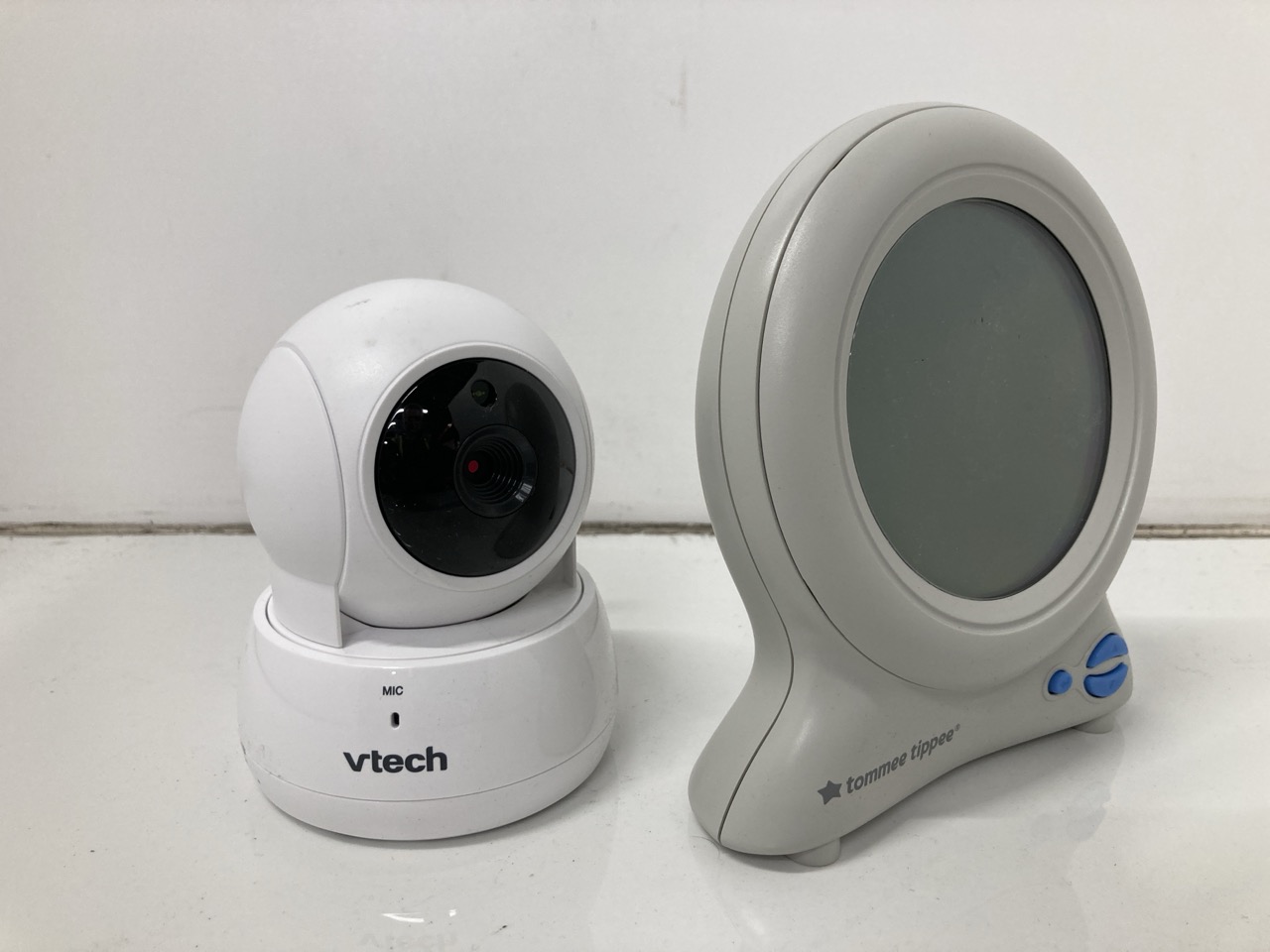 Lot 219  
            Edinburgh SR24 - Delivery Only 

                
QUANTITY OF BABY & TODDLER ITEMS TO INCLUDE VTECH MODEL VM924: LOCATION - C RACK