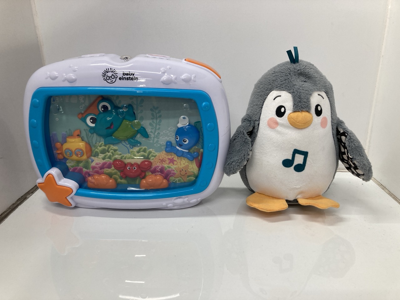 Lot 220  
            Edinburgh SR24 - Delivery Only 

                
QUANTITY OF BABY & TODDLER ITEMS TO INCLUDE TOMMEE TIPPEE PERFECT PREP MACHINE, B...