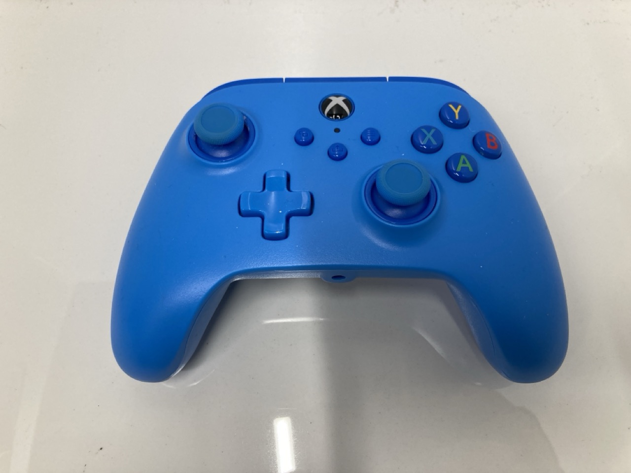 Lot 225  
            Edinburgh SR24 - Delivery Only 

                
QUANTITY OF TECH & GAMING ITEMS TO INCLUDE PLAYSTATION SONY DUALSENSE WIRELESS CO...