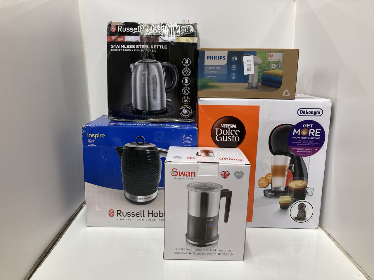 Lot 231  
            Edinburgh SR24 - Delivery Only 

                
QUANTITY OF KITCHEN & APPLIANCES ITEMS TO INCLUDE SWAN SK33020BLKN AUTOMATIC MILK...