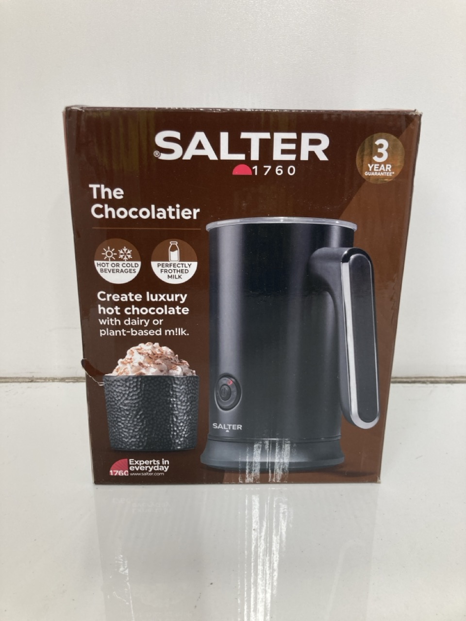 Lot 232  
            Edinburgh SR24 - Delivery Only 

                
QUANTITY OF KITCHEN & APPLIANCES ITEMS TO INCLUDE BODUM CAFFETTIERA 1.8L BLACK CA...