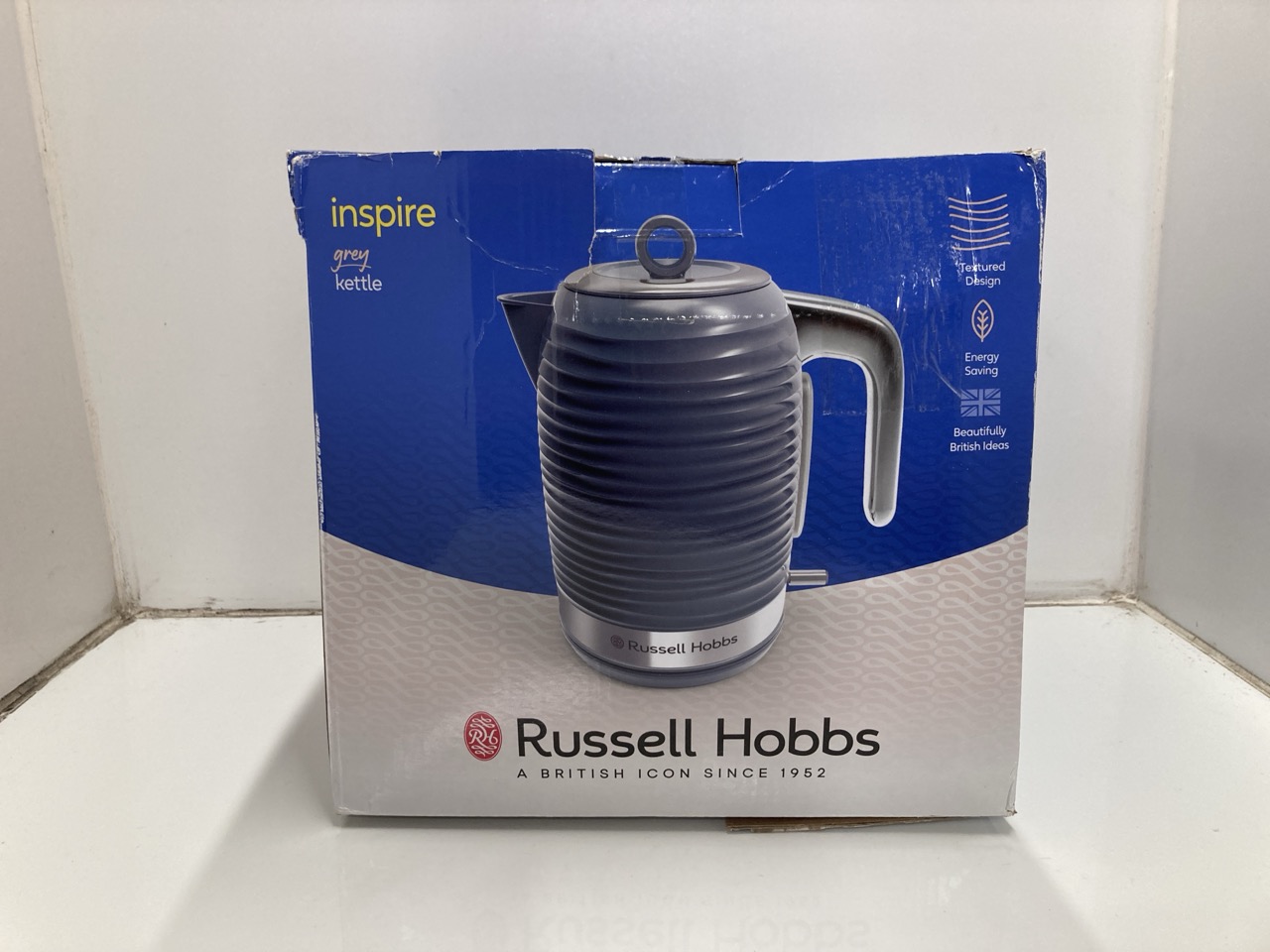 Lot 252  
            Edinburgh SR24 - Delivery Only 

                
QUANTITY OF KITCHEN & APPLIANCES ITEMS TO INCLUDE RUSSELL HOBBS INSPIRE ELECTRIC ... - Image 3