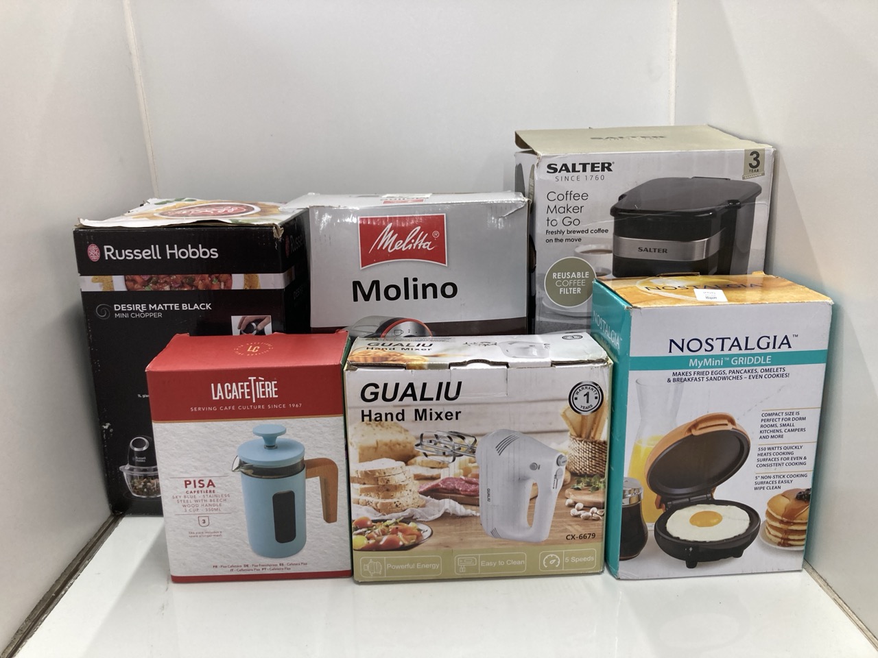 Lot 255  
            Edinburgh SR24 - Delivery Only 

                
QUANTITY OF KITCHEN & APPLIANCES ITEMS TO INCLUDE NOSTALGIA MYMINI PERSONAL ELECT...