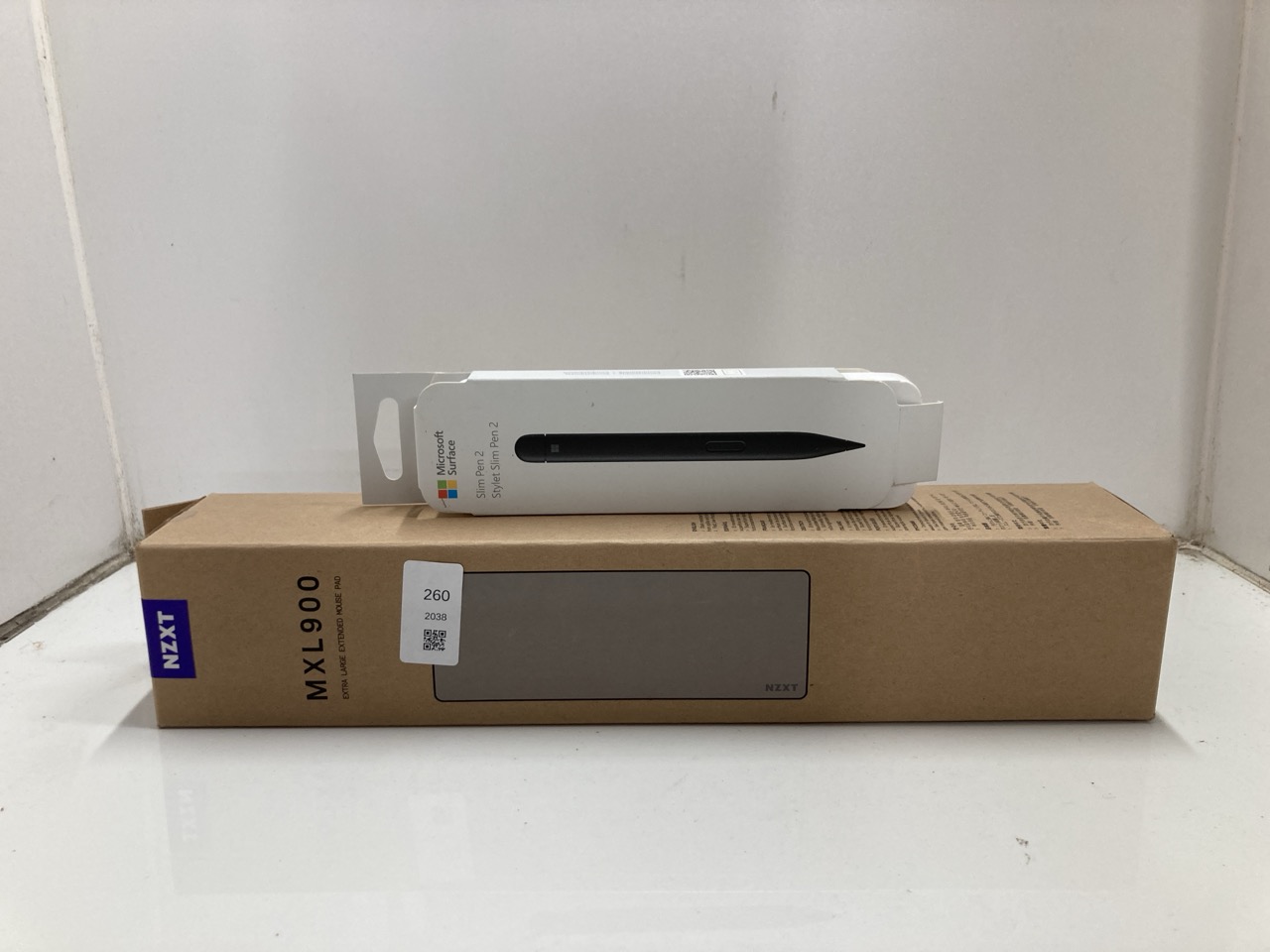 Lot 260  
            Edinburgh SR24 - Delivery Only 

                
QUANTITY OF TECH & GAMING ITEMS TO INCLUDE CORSAIR COMMANDER DUO ICUE LINK RGB LI... - Image 3